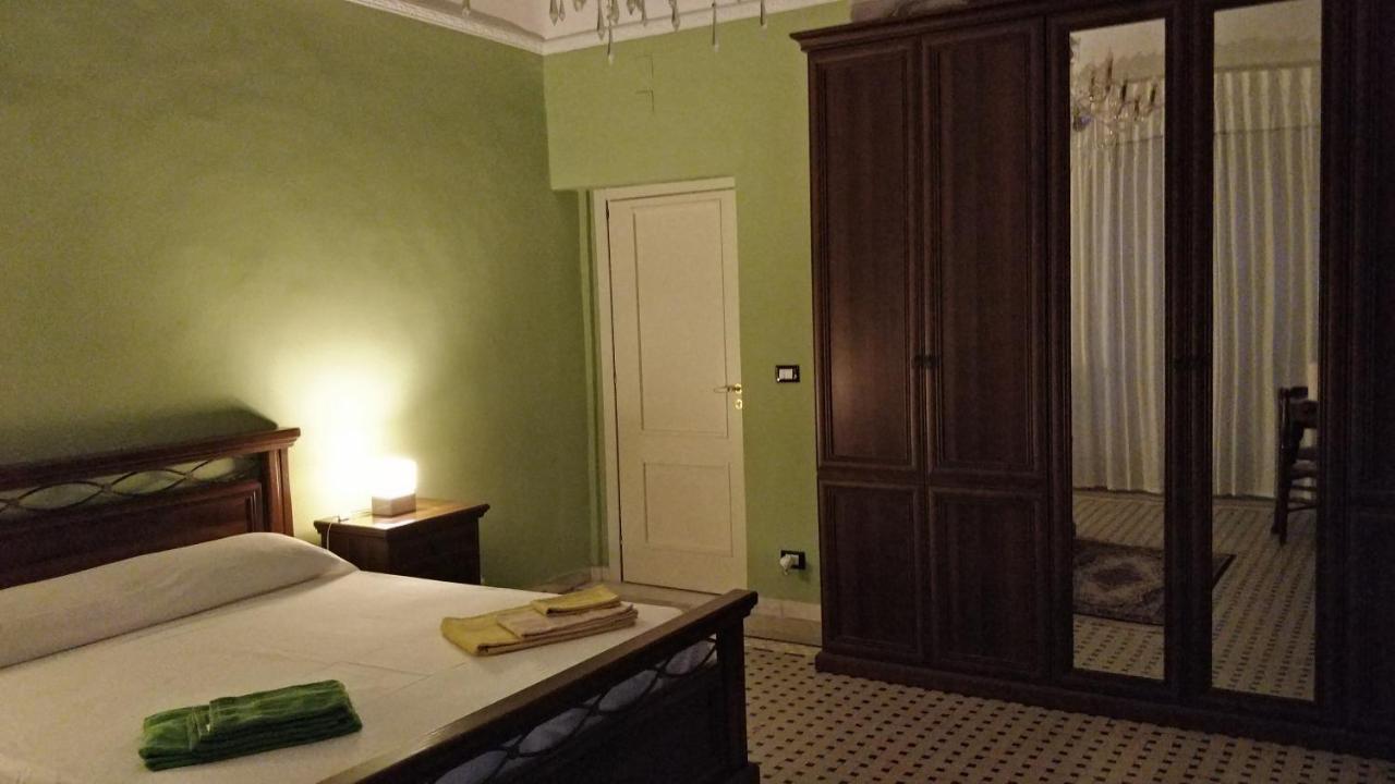 Adriano'S House Catania Cathedral First Floorアパートメント エクステリア 写真