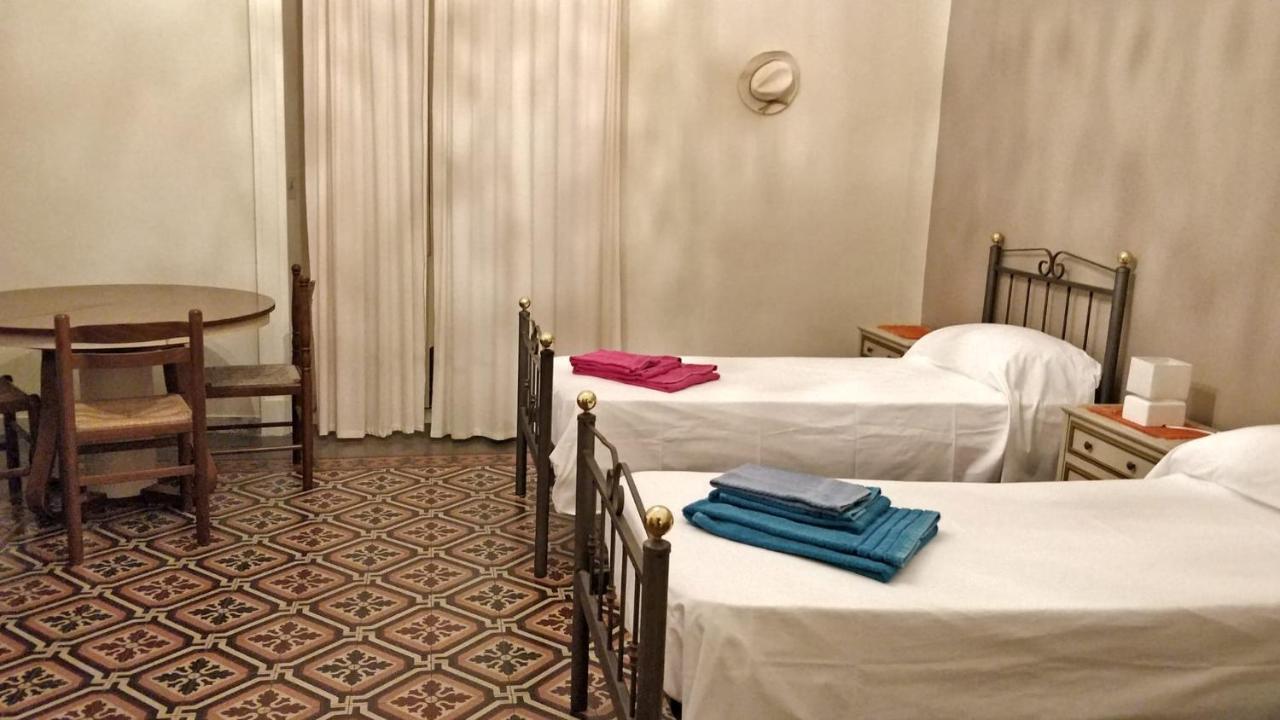 Adriano'S House Catania Cathedral First Floorアパートメント エクステリア 写真